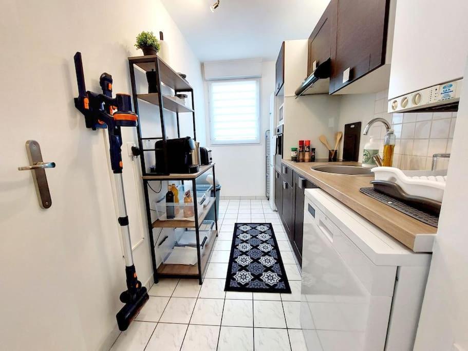 Apartment Cosy Home, 2 Chambres, 6 Personnes, 3 Min Gare, Parking