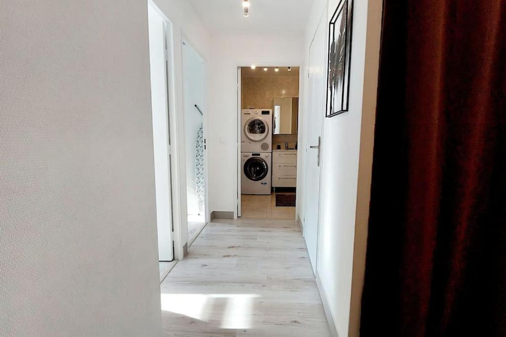Cosy Home, 2 Chambres, 6 Personnes, 3 Min Gare, Parking Apartment