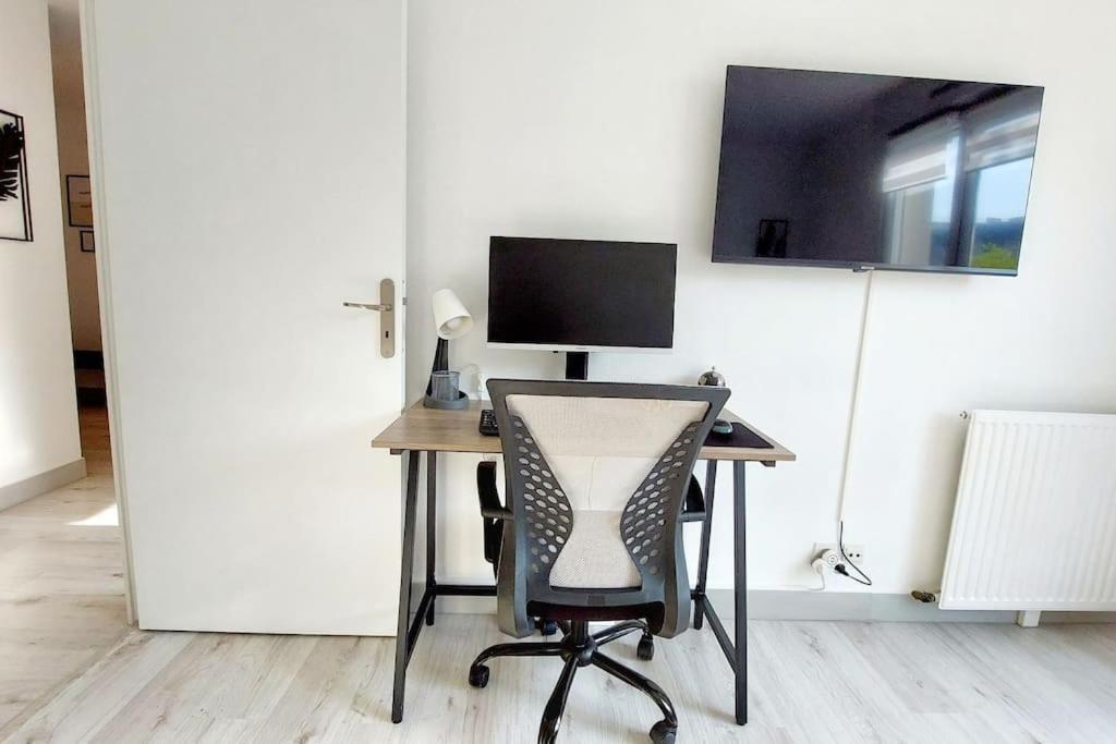 Apartment Cosy Home, 2 Chambres, 6 Personnes, 3 Min Gare, Parking *