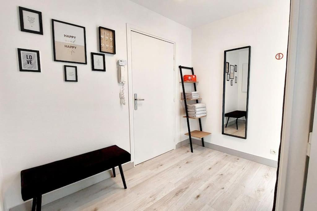 Cosy Home, 2 Chambres, 6 Personnes, 3 Min Gare, Parking * Cergy